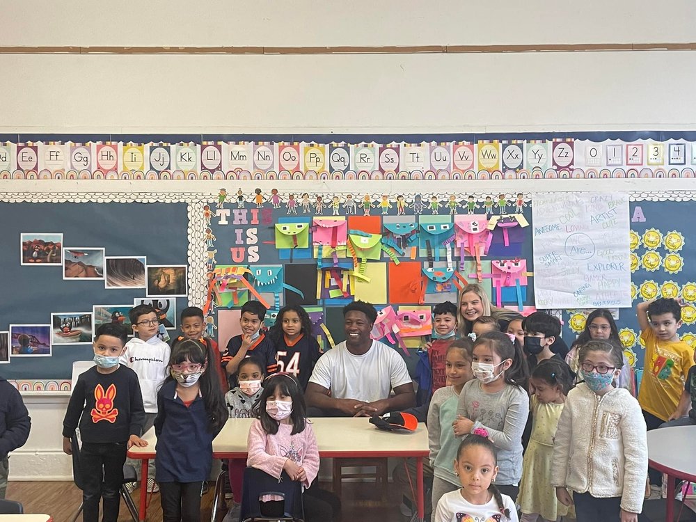 Students with Roquan Smith